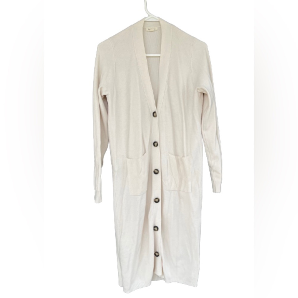 Tea n Rose women’s size medium cream long button up sweater cardigan cover up